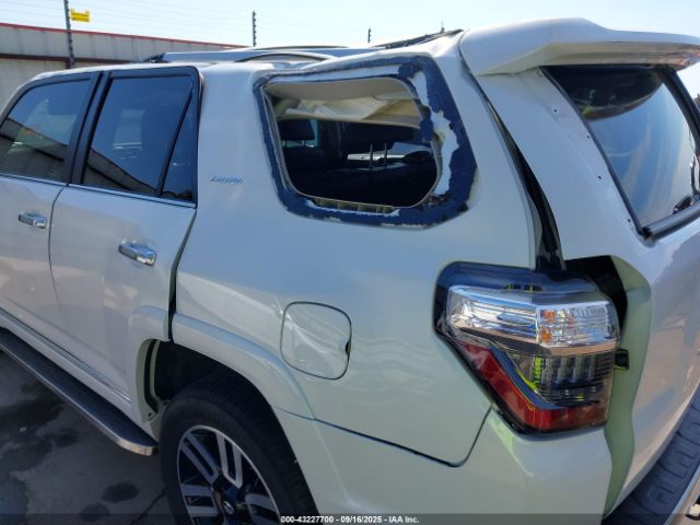 Toyota 4Runner Limited Image 11