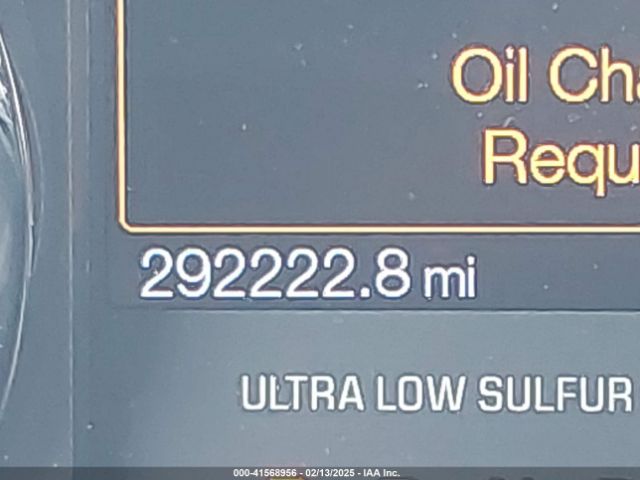 Ford F-250 Lariat Image 10