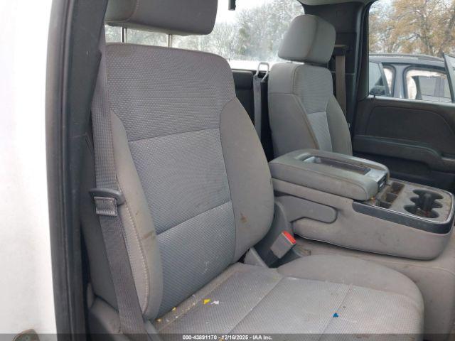 Chevrolet Silverado 2500 Wt Image 9