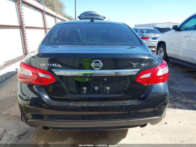 Nissan Altima 2.5 Sv Image 12