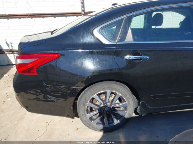 Nissan Altima 2.5 Sv Image 10