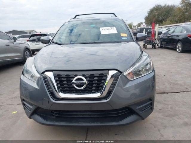 Nissan Kicks Sv Image 16