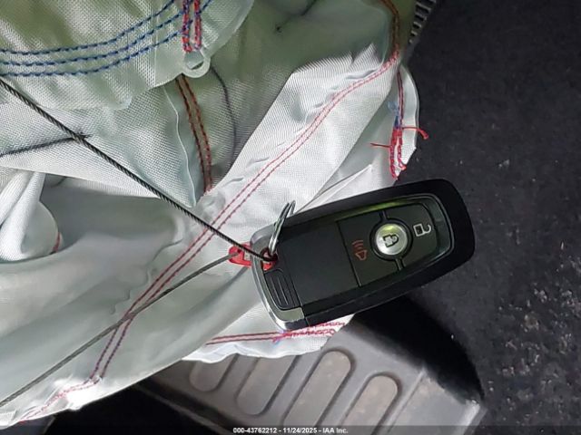 Ford Maverick Lariat Image 4