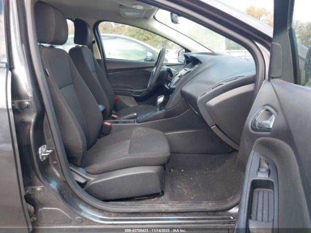 Ford Focus Se Image 9