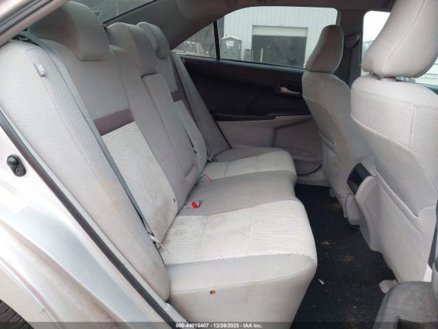 Toyota Camry L Image 9