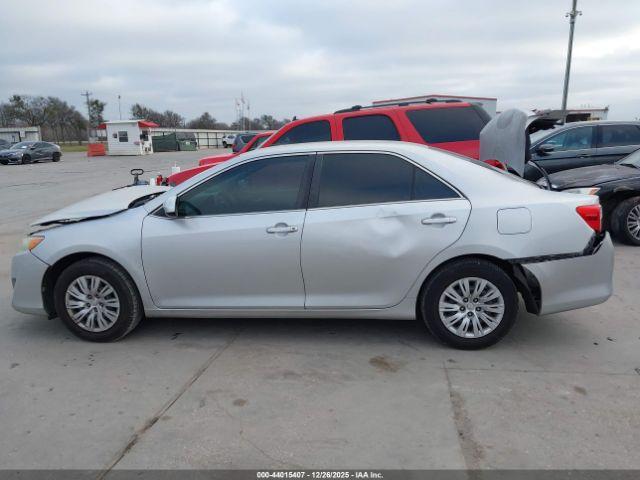 Toyota Camry L Image 5