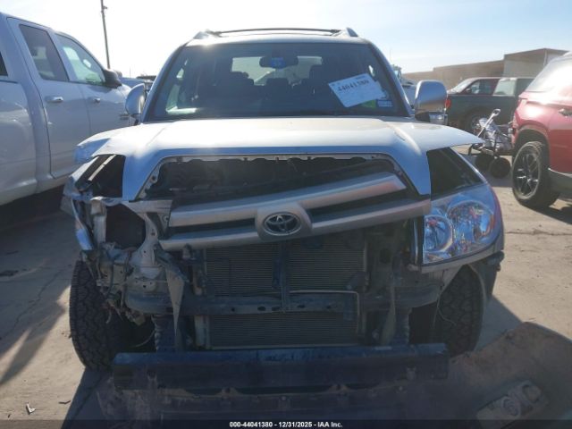 Toyota 4Runner Limited V6 Image 10