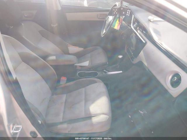 Toyota Corolla Le Image 6