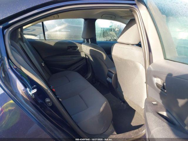 Toyota Corolla Le Image 13