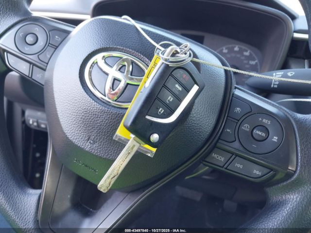 Toyota Corolla Le Image 15