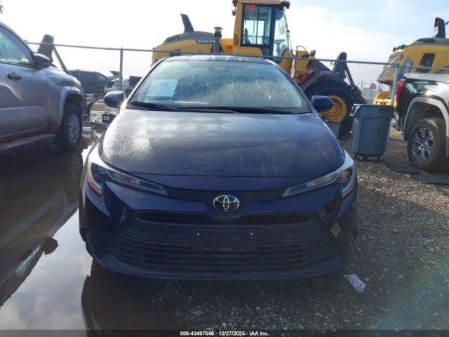 Toyota Corolla Le Image 8