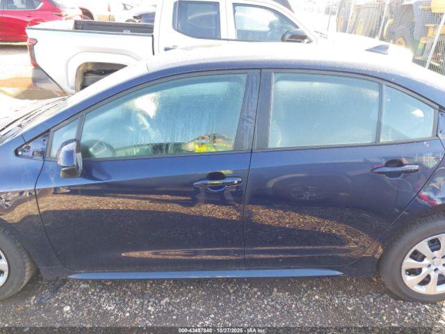 Toyota Corolla Le Image 16