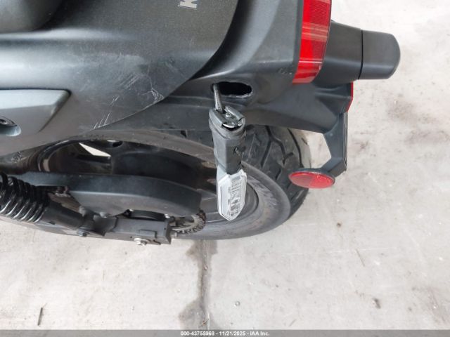 Kawasaki El450 C Image 6