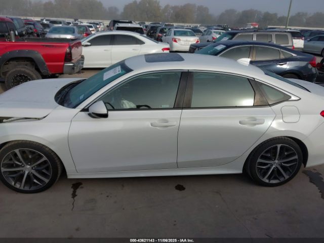 Honda Civic Touring Image 6