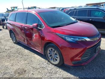  Salvage Toyota Sienna