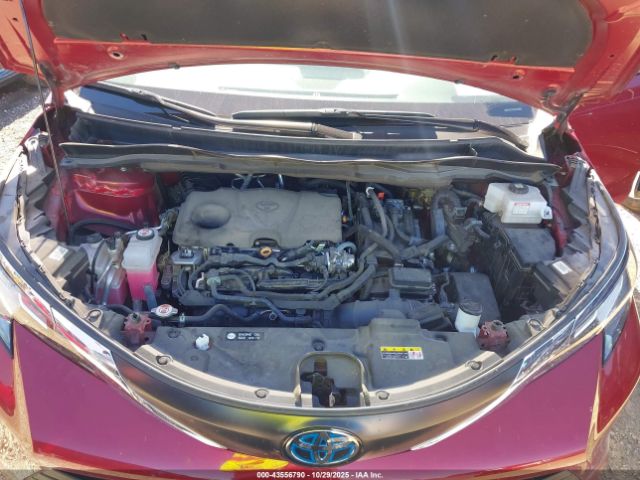 Toyota Sienna Le Image 6