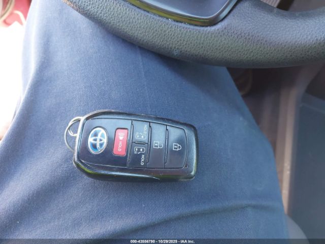 Toyota Sienna Le Image 7