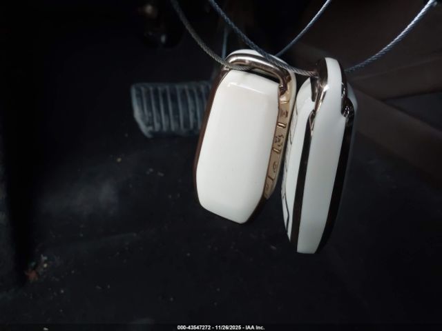 Lincoln MKZ Black Label Image 13