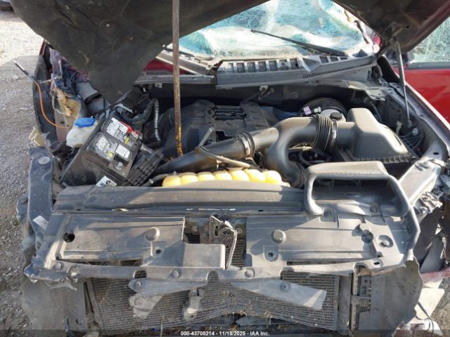 Ford F-150 Xlt Image 2