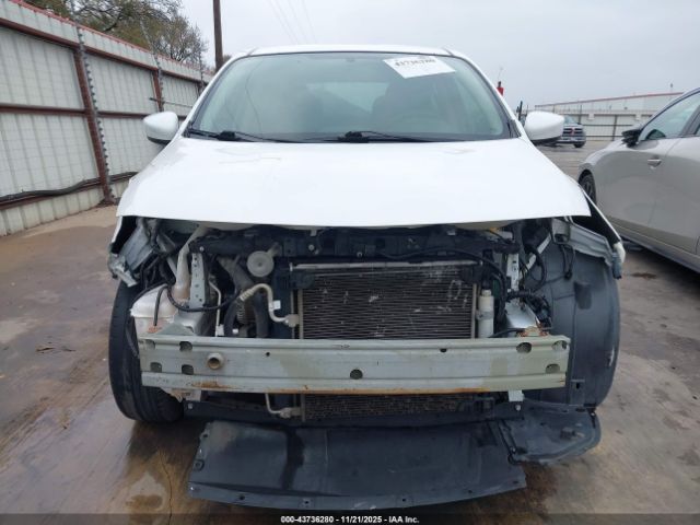 Nissan Versa 1.6 Sv Image 19