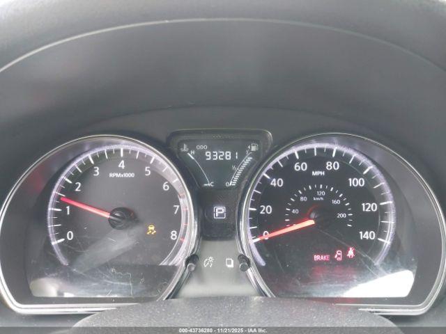 Nissan Versa 1.6 Sv Image 11