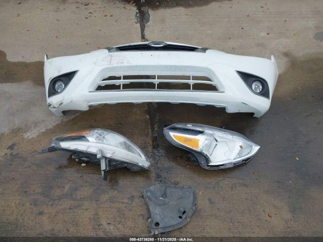 Nissan Versa 1.6 Sv Image 17