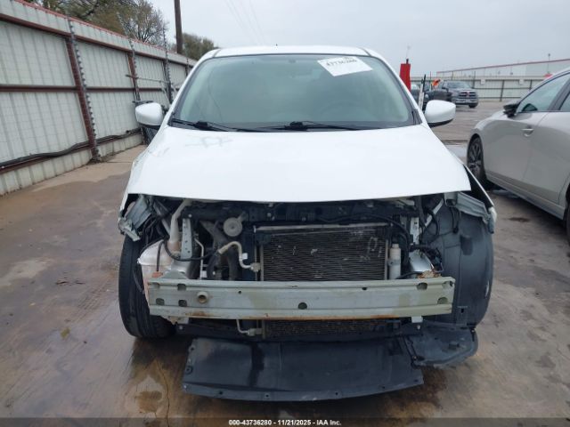 Nissan Versa 1.6 Sv Image 16