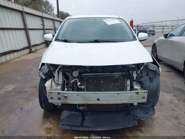 Nissan Versa 1.6 Sv Image 16