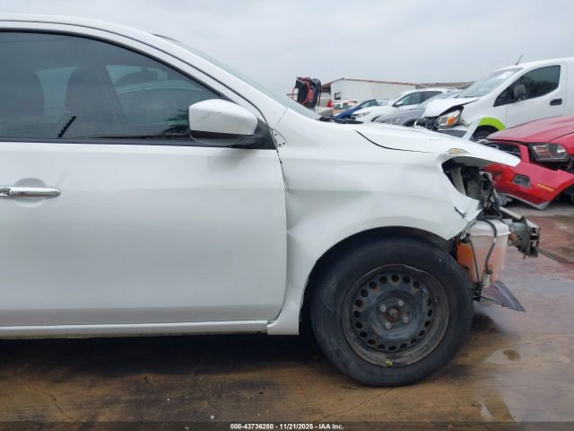 Nissan Versa 1.6 Sv Image 6