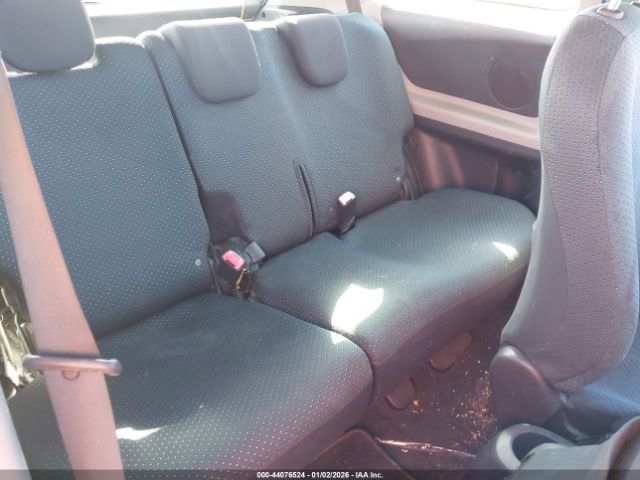 Toyota Yaris Image 10