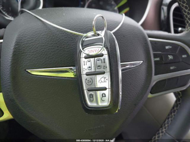 Chrysler Voyager Lx Image 8