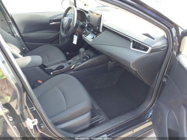 Toyota Corolla Le Image 8