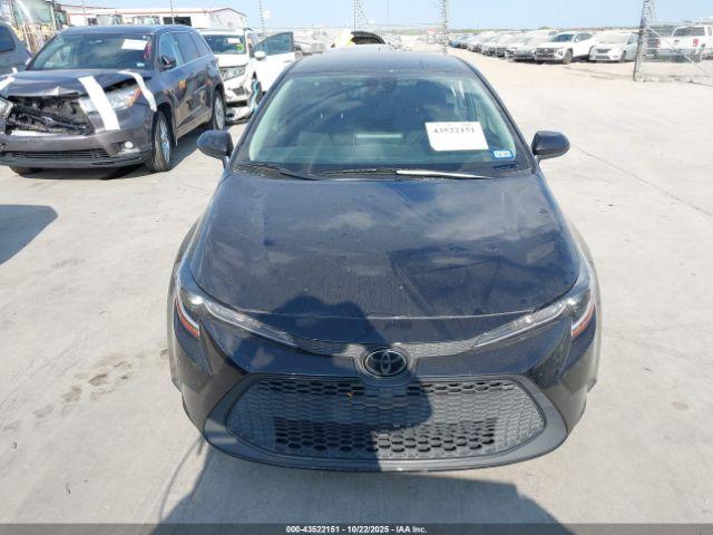 Toyota Corolla Le Image 10