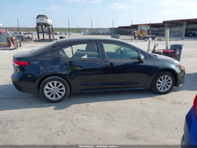 Toyota Corolla Le Image 16