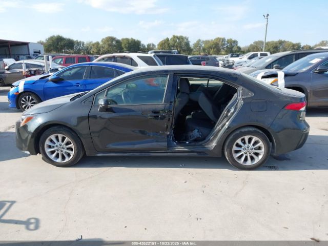 Toyota Corolla Le Image 17