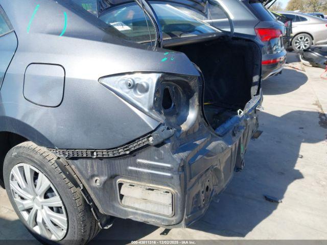 Toyota Corolla Le Image 11