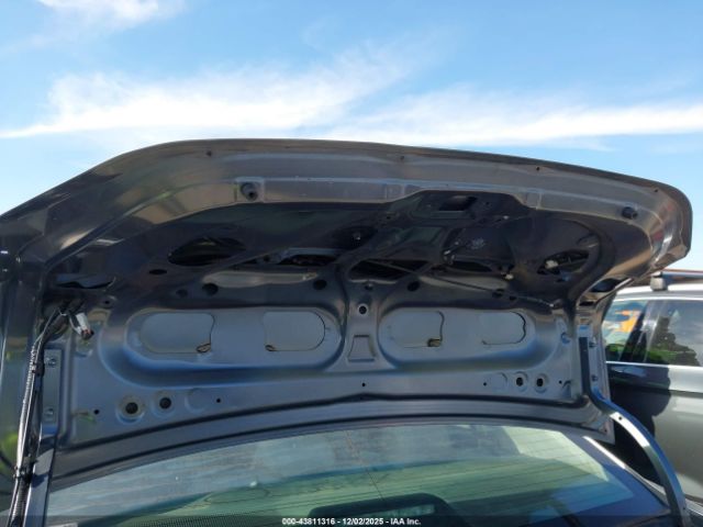 Toyota Corolla Le Image 12