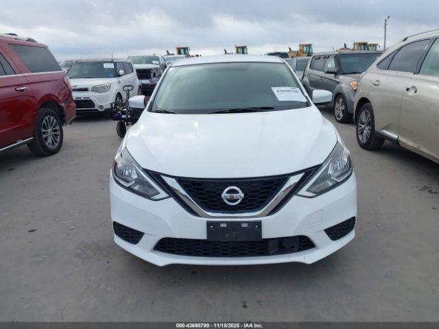 Nissan Sentra S Image 4