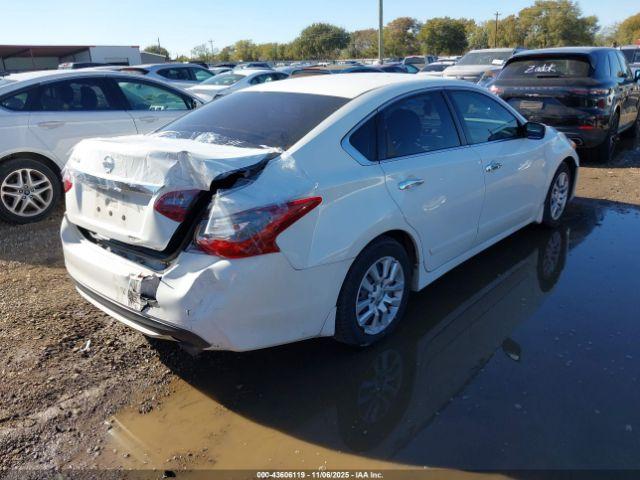 Nissan Altima 2.5 S Image 2