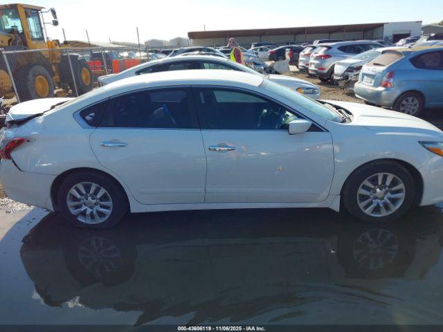 Nissan Altima 2.5 S Image 9