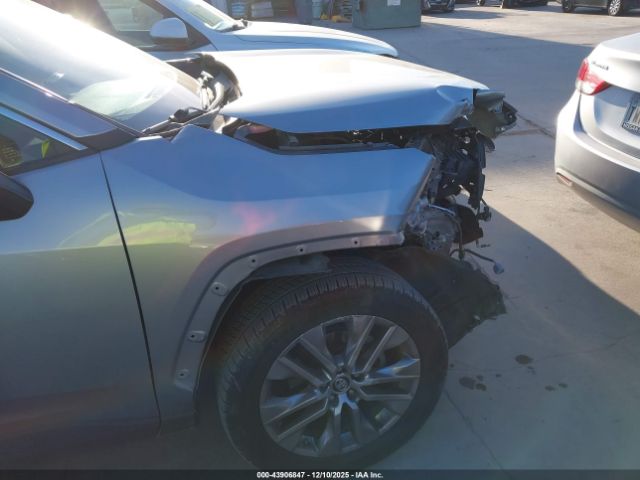 Toyota RAV4 Limited Image 15