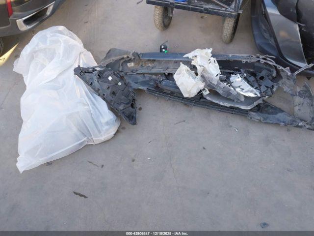 Toyota RAV4 Limited Image 7