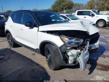  Salvage Volvo XC40