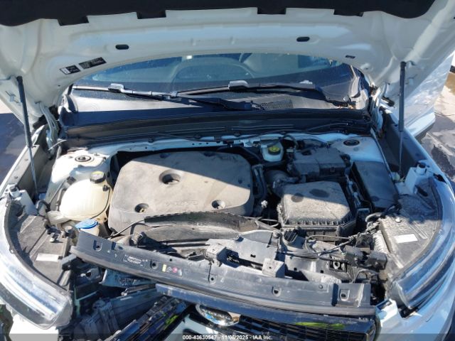 Volvo XC40 T4 R-design Image 4