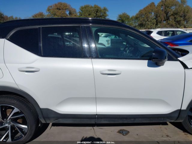 Volvo XC40 T4 R-design Image 15