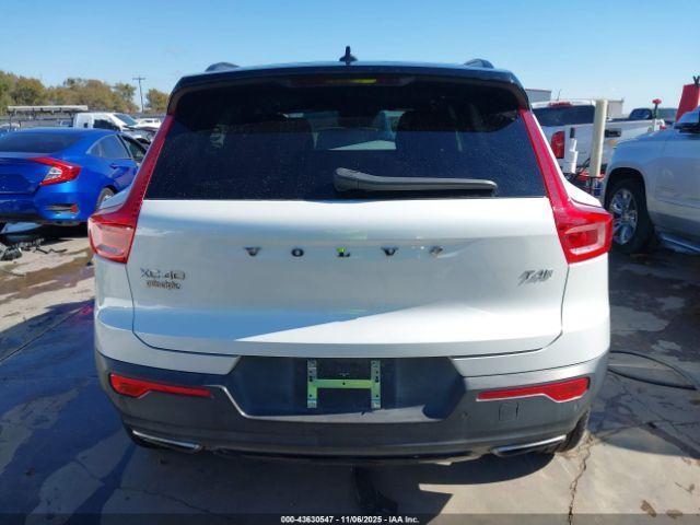 Volvo XC40 T4 R-design Image 19