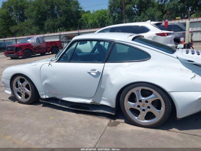 Porsche 911 Image 12