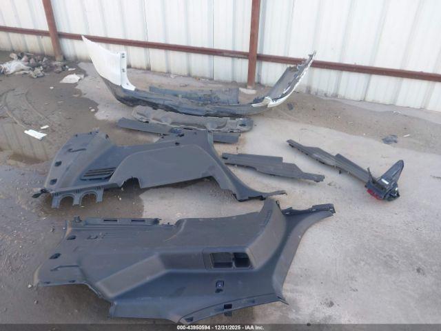 Chevrolet Traverse Fwd Lt Leather Image 19