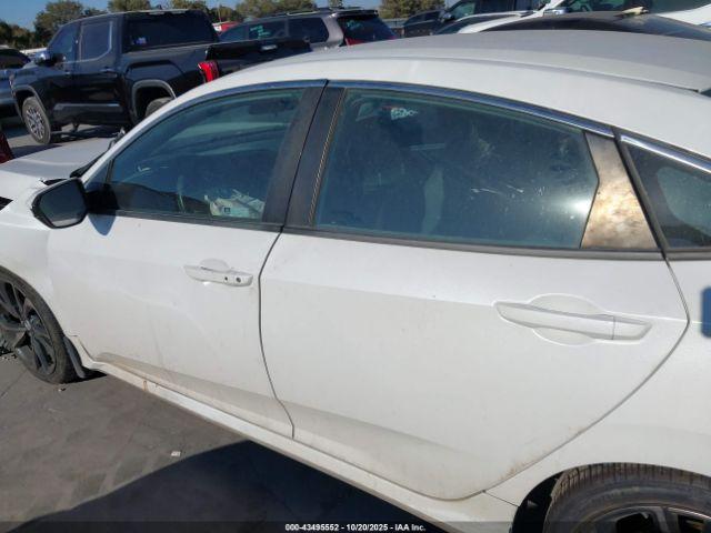 Honda Civic Sport Image 14