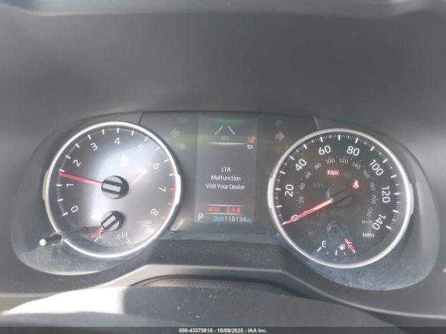 Toyota RAV4 Xle Image 13